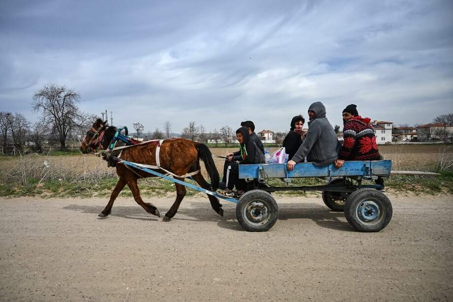 Migrantes sirios en la frontera entre Grecia y Turquía. / AFP