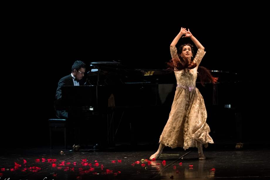Viviana Hurtado comenzó como coreógrafa con el montaje “Boja-acá”, un homenaje a la comunidad chocoana masacrada. / Álvaro Cristancho Hurtado