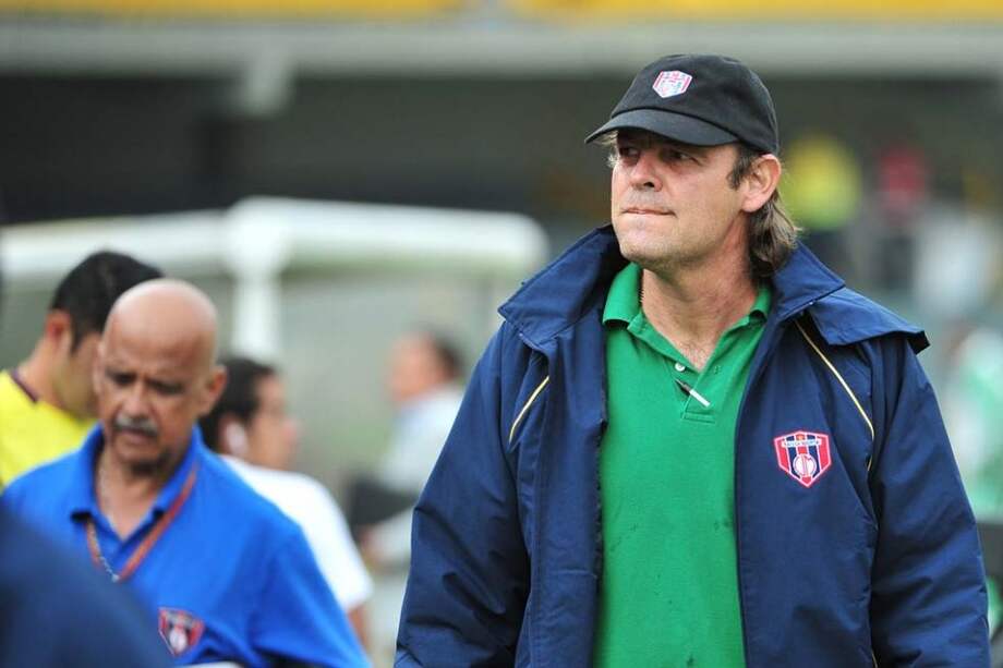 Fernando Velasco, ¡salve usted la patria!