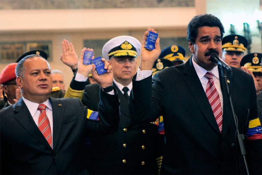 El presidente encargado de Venezuela, Nicolás Maduro, informó que se había puesto en contacto con la presidenta del CNE, Tibisay Lucena, para que convoque "inmediatamente" esos comicios.