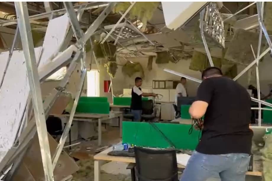 Desde Cúcuta, el director de la Policía calificó el hecho como un ataque “vil y terrorista” no solo contra las instalaciones policiales, sino contra toda la comunidad.