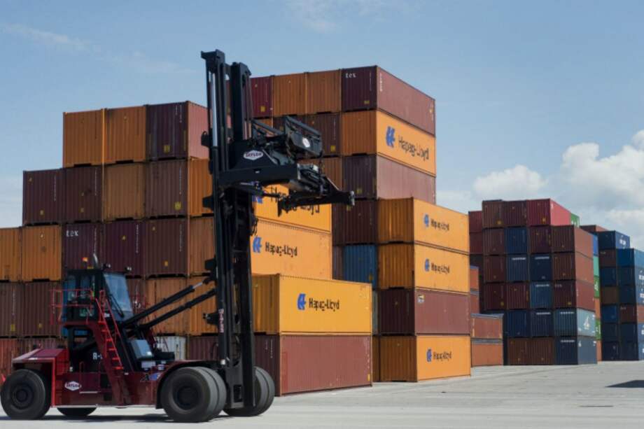 Las importaciones de junio en Colombia cayeron 14,3%. / Bloomberg News