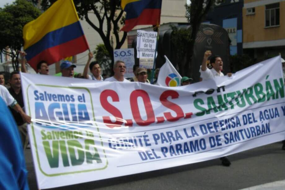Movilización del Comité por la Defensa del Agua y el Páramo de Santurbán. / Movimiento Cívico Conciencia Ciudadana.