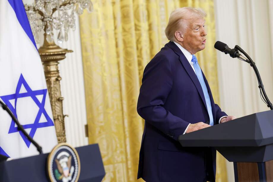 El presidente de Estados Unidos, Donald J. Trump, habla durante una conferencia de prensa conjunta con el primer ministro israelí, Benjamin Netanyahu