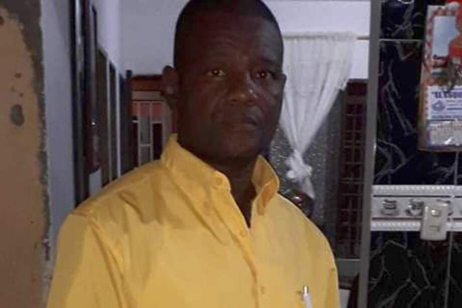 Era negro, de cara ancha, siempre llevaba su pelo muy corto y tenía una estatura de 1,70. Así lo describe su hermana.