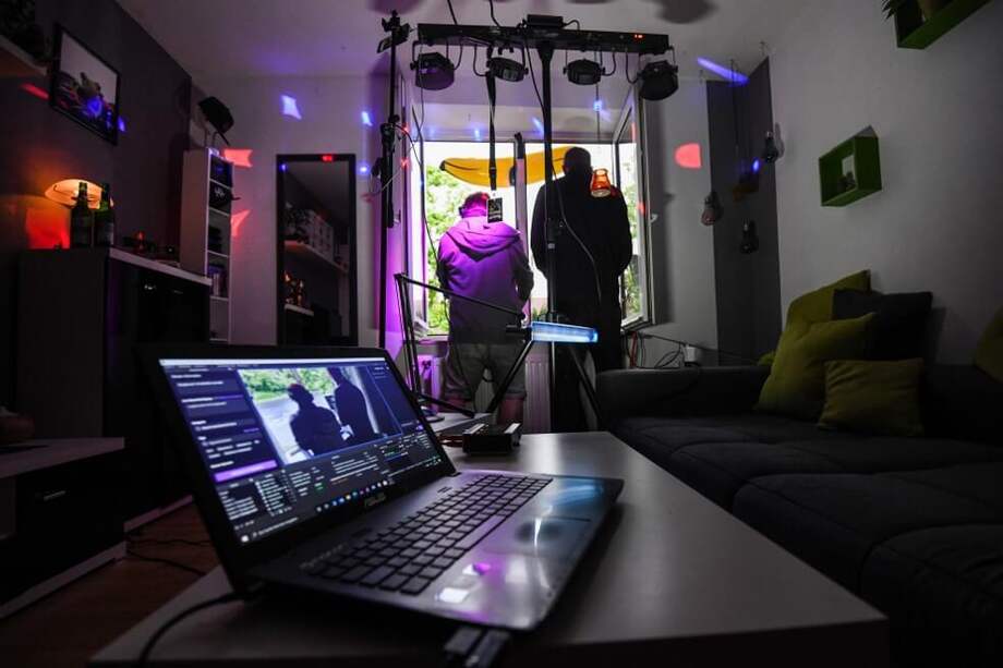 Según IFPI, que representa a unas 1.300 discográficas en 56 países, el coronavirus plantea desafíos inimaginables, por lo que la prioridad de las discográficas son los esfuerzos para ayudar a los afectados y "apoyar la carrera de los artistas, músicos y empleados en todo el mundo". / AFP