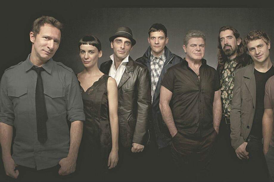 Según los integrantes de Bajo Fondo, este tercer disco es el más “bajofondero” que han hecho. / Cortesía Sony Music