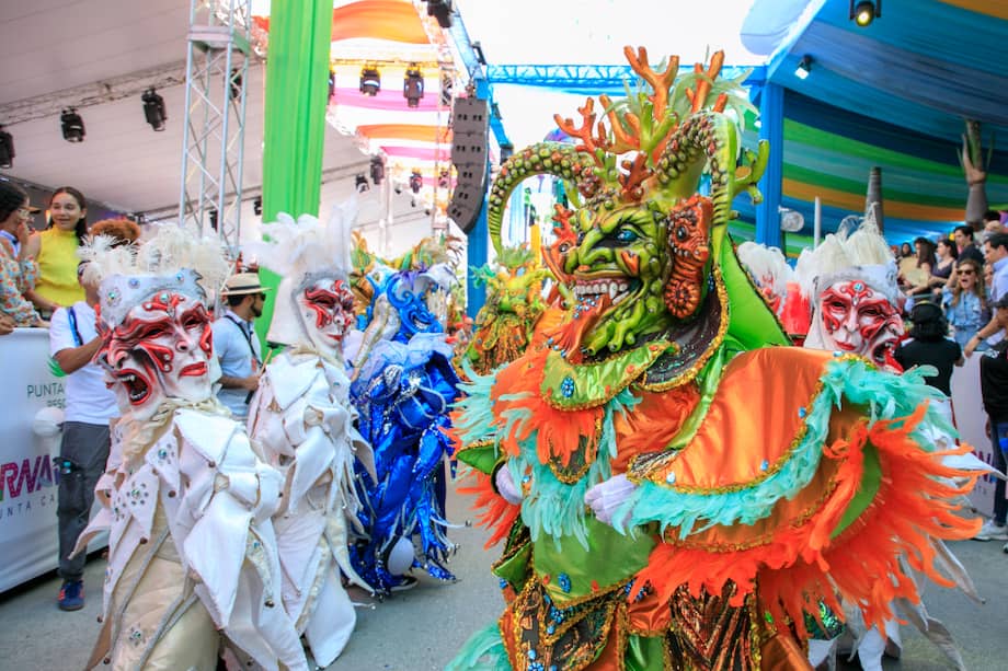 Ya van 17 ediciones del Carnaval de Punta Cana.