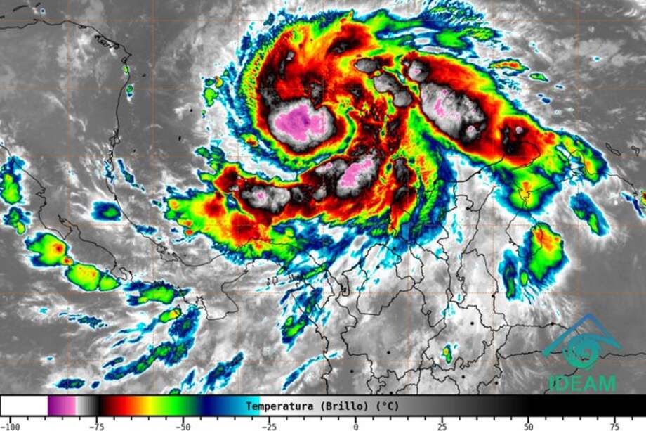 Las autoridades de San Andrés y Providencia toman medidas por presencia del huracán Iota.