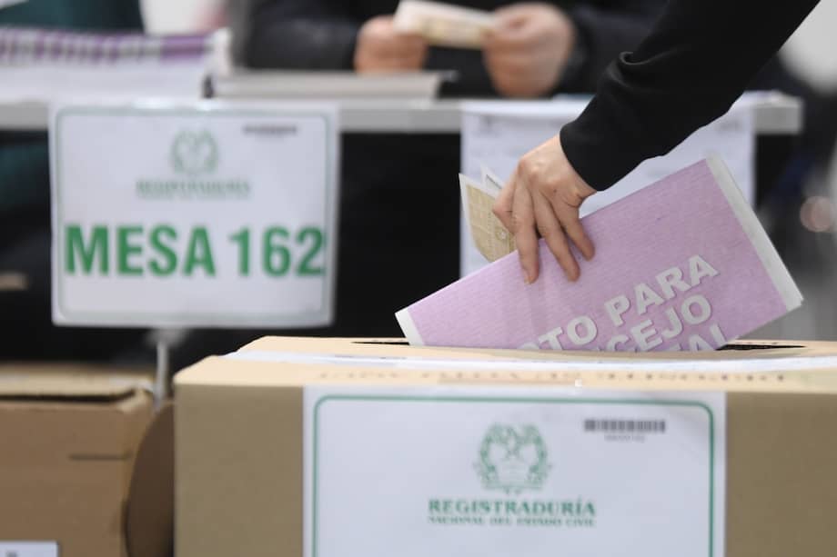 El registrador Alexánder Vega anunció que uno de sus objetivos es disminuir la abstención y modernizar el sistema electoral colombiano. / Archivo El Espectador