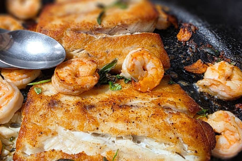 Siempre me han interesado mucho los platos en los que se relacionan los pescados con los mariscos, un matrimonio gastronómico que funciona muy bien.