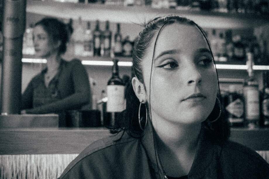 Elia Galdo, más conocida como “KYR4″, es una rapera española de 24 años que en el 2021 comenzó a escribir sus canciones.