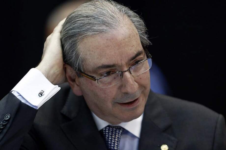 Eduardo Cunha, presidente de la Cámara de Brasil, ha archivado hasta ahora una veintena de solicitudes de juicio contra Rousseff. / AFP