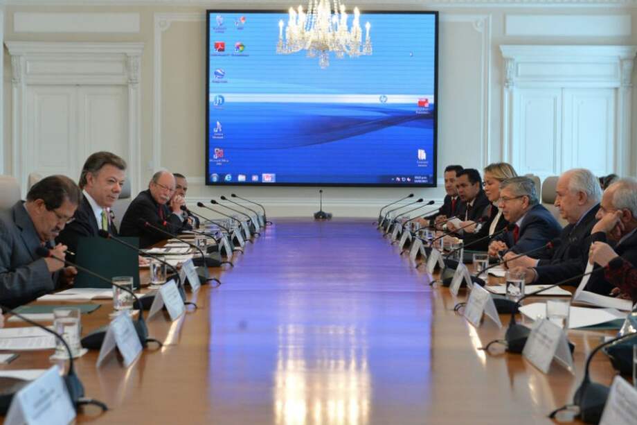 No se han tomado decisiones frente a recomendaciones de abogados: Santos