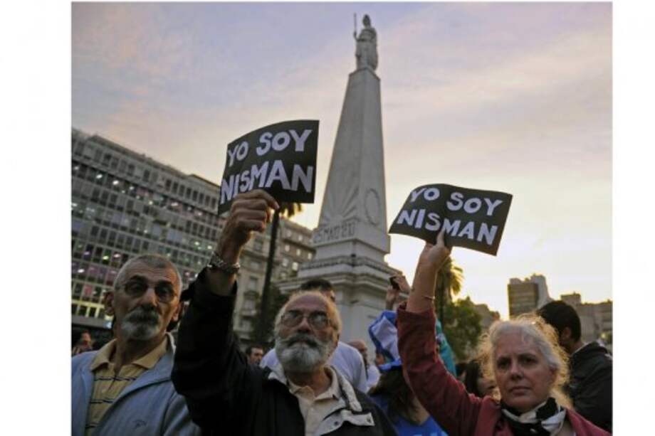 La muerte del fiscal argentino generó muchas preguntas sobre si su fallecimiento realmente se trató sobre un suicidio. / AFP