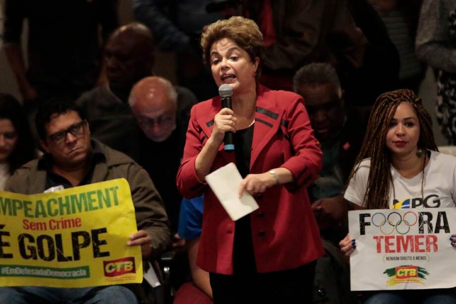 La presidenta suspendida, Dilma Rousseff, durante un discurso en Sao Paulo, el pasado martes. / AFP