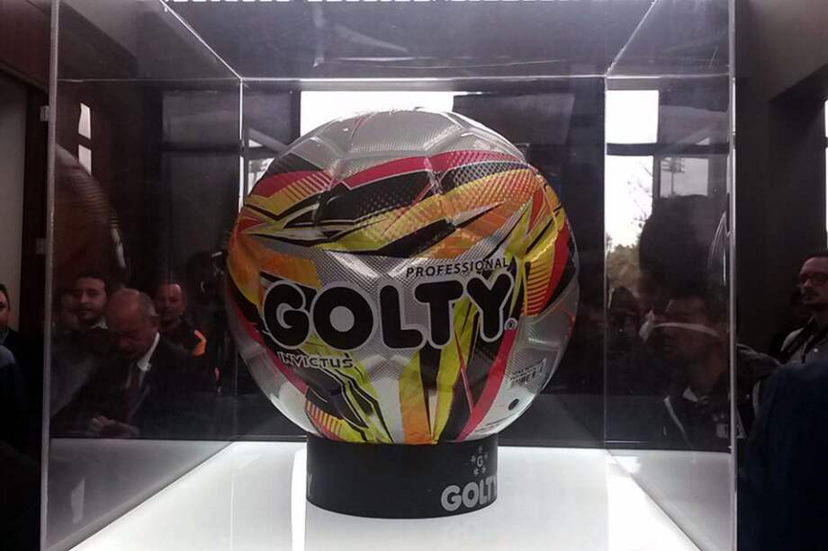 Invictus, el nuevo balón del fútbol colombiano