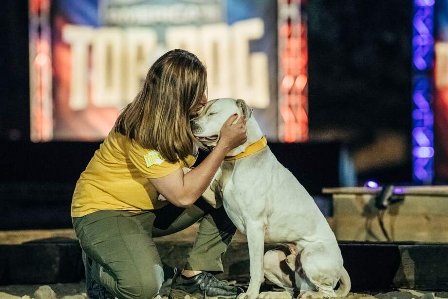 El ganador de cada episodio recibe un premio de 10.000 dólares, mientras que el ganador final se consagra con 25.000 dólares y una donación para una organización benéfica de su elección.