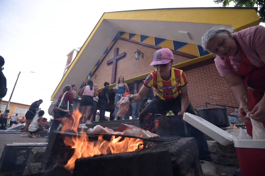 La recuperación de los lazos sociales es crucial para retomar la cotidianidad de las comunidades afectadas.