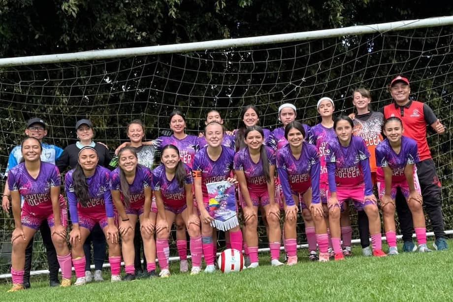 Las jugadoras de Future Soccer viajaban a México como premio deportivo. Hoy, sus familias denuncian una estafa de más de $100 millones.