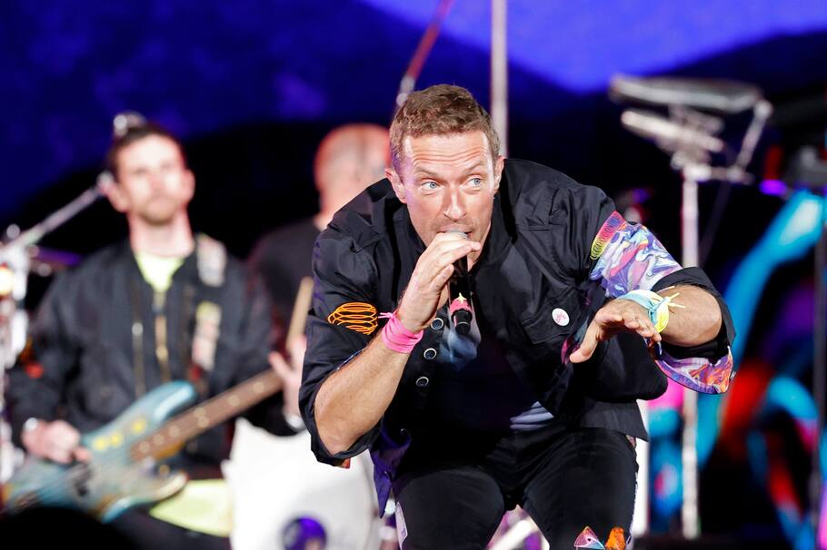 Chris Martin, vocalista de Coldplay, durante su más reciente concierto en Bogotá, Colombia.