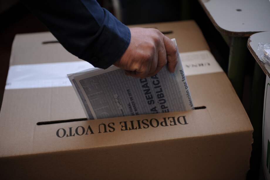 “Pasará otra vez que los electores no votarán por los problemas importantes, sino por los temas de relumbrón”: Andrés Hoyos