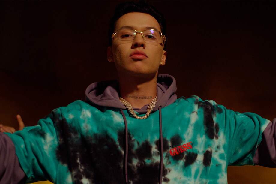 Stiven Mesa Londoño más conocido como Blessd es un cantante antioqueño de música urbana.