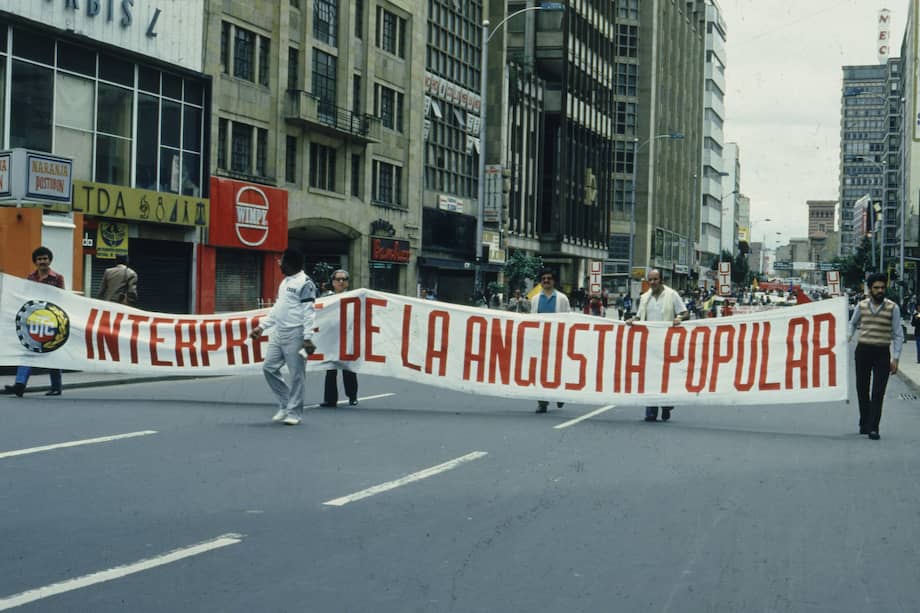 El movimiento sindical luchó por el salario mínimo legal, las vacaciones remuneradas, la pensión y la seguridad social, entre otros beneficios.