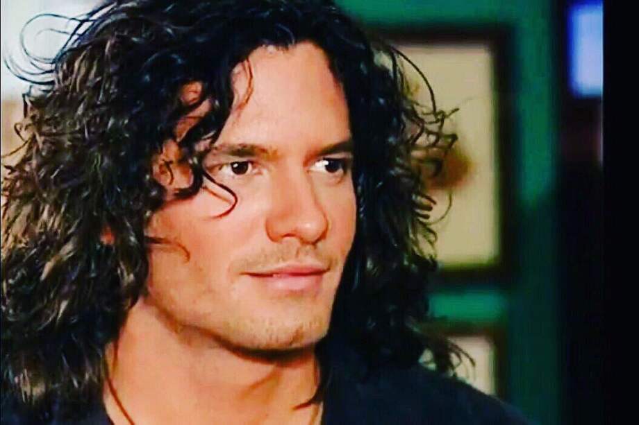 En 1998 Mario fue galardonado con el premio Robert Kennedy en Washington y le otorgaron este busto.