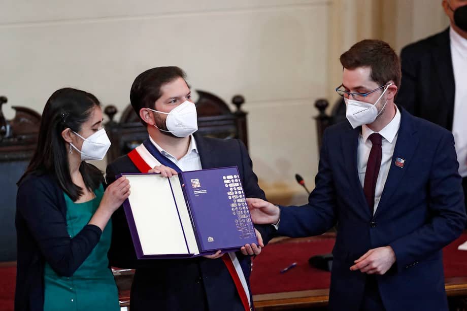 "Hoy es un día que quedará en los anales de la patria (...) Hoy empezamos una nueva etapa", sostuvo el mandatario de los chilenos