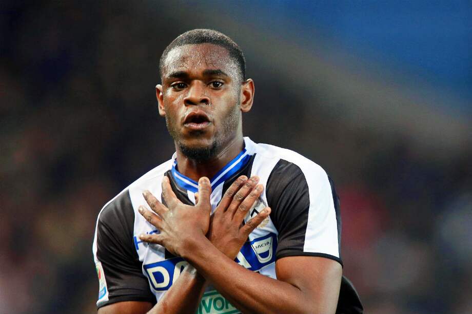 Duvan Zapata celebra el segundo gol del Udinese frente al Palermo. / EFE