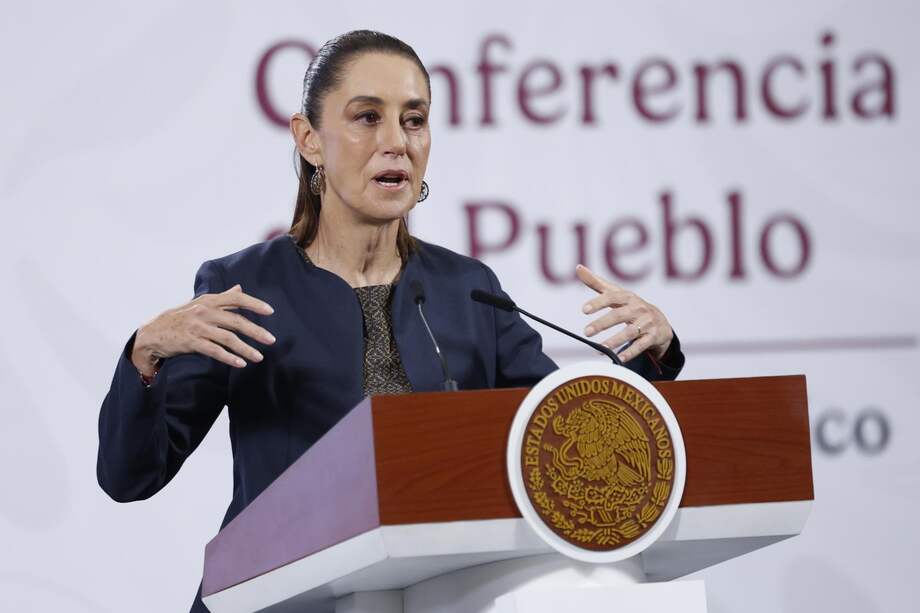 La presidenta de México, Claudia Sheinbaum, participa en una rueda de prensa en el Palacio Nacional de Ciudad de México.