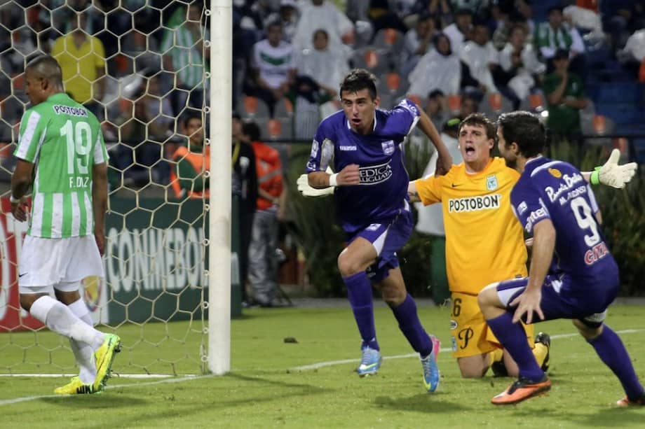 Defensor Sporting sorprendió a Nacional y lo venció 2-0 en Medellín