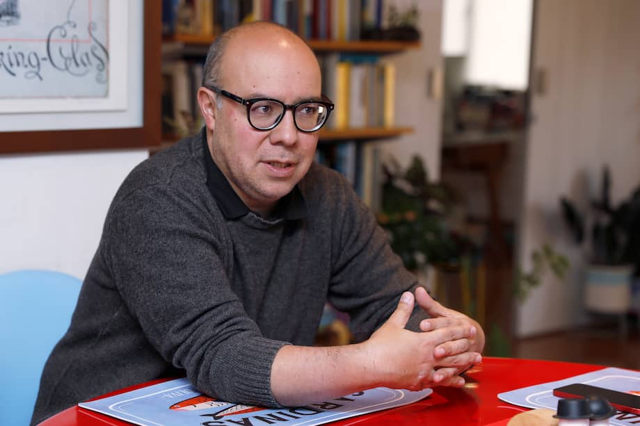 Ricardo Silva, autor de libros como "Río muerto" y "Cómo perderlo todo", entre muchos otros.