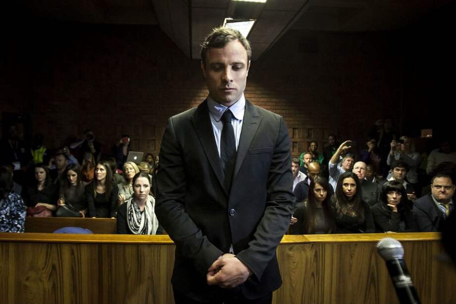 Oscar Pistorius durante su juicio en Pretoria (Sudáfrica). Foto: AFP