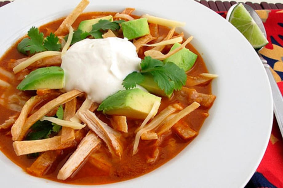 Sopa de tortillas con tiritas de cerdo