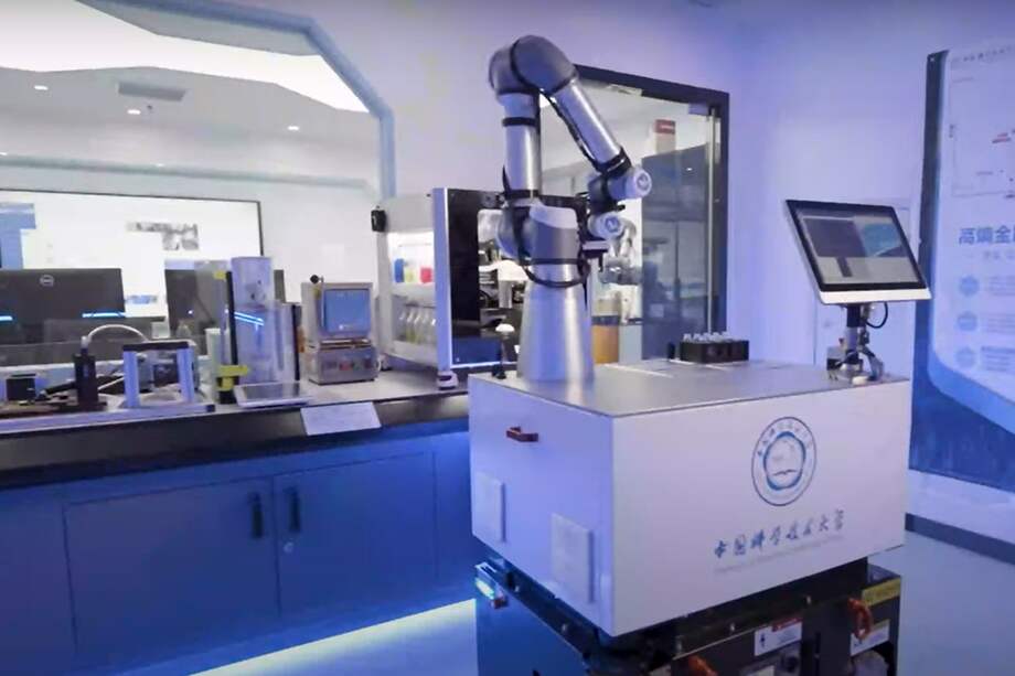 El robot tiene la capacidad de descomponer el agua para producir oxígeno.