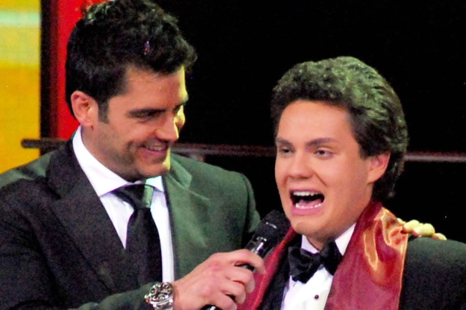 El imitador de José José de ‘Yo me llamo’ continúa negando ser el padre del hijo de su expareja a pesar del 99,9% de resultado del examen de compatibilidad.