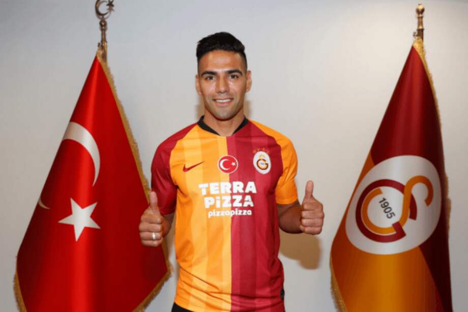 Falcao firmó por tres temporadas con el Galatasaray de Turquía. / @GalatasaraySK