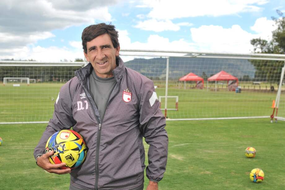 Gustavo Costas, en su etapa como técnico de Santa Fe. / Andrés Torres