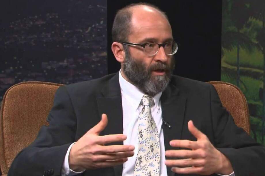 El experto internacional en temas de violación de derechos humanos, Michael Reed. / Foto: Cortesía Universidad Yale.