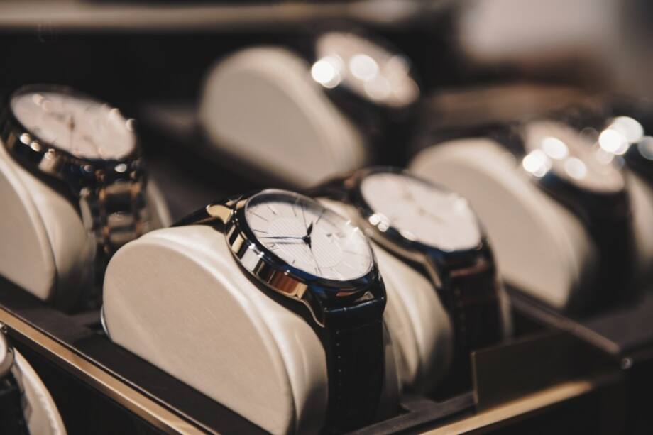 ¿Pensando en regalar un reloj esta navidad? Elige el perfecto con estos consejos