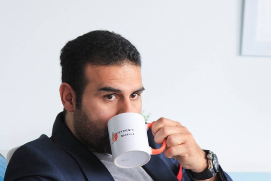 Felipe interpretado por Mauricio Mejía