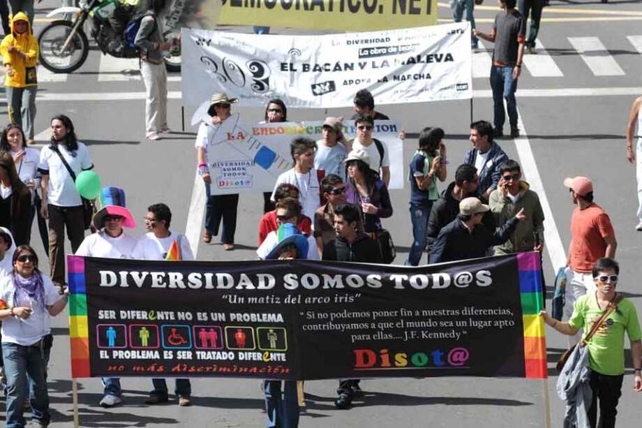 “Ser gay no es fácil”