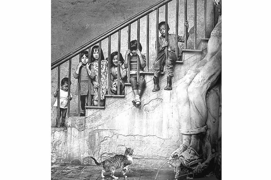 “Los niños de la casa vieja” (1969), de Hernán Díaz. / Fotos: “Hernán Díaz revelado: retratos, sesiones y hojas de contacto”