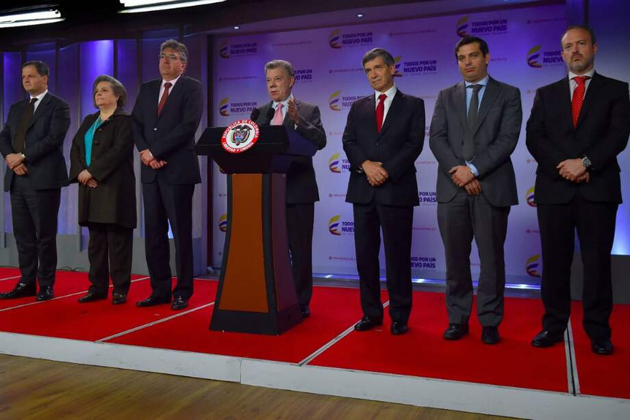 EL presidente Juan Manuel Santos juntos a los ministros del posconflicto. / SIG