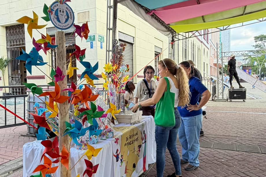 El Festival de Macetas reúne a familias artesanas que, durante meses preparan una tradición que trasciende el alfeñique y mantiene vivo uno de los símbolos culturales más representativos de Cali.