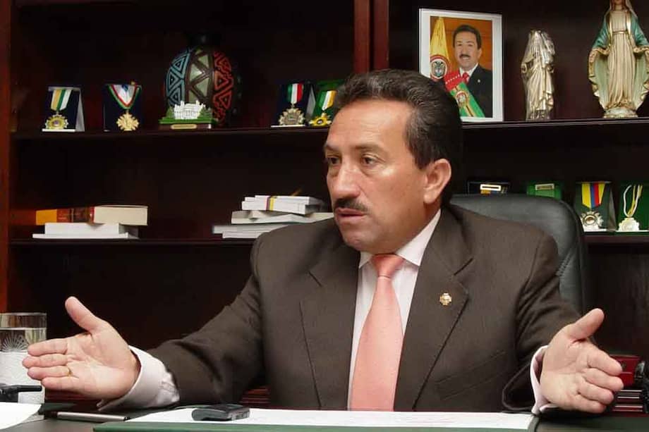 El coronel en retiro y exgobernador de Santander, Hugo Aguilar, condenado a 10 años de prisión por sus vínculos con los paramilitares de Santander. / El Tiempo