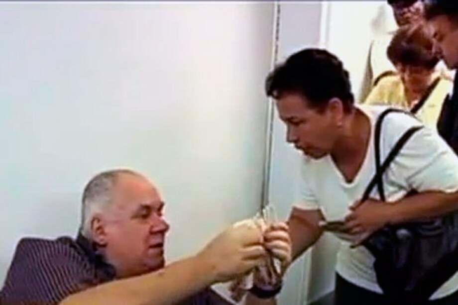 Investigarán al diputado Rodrigo Mesa por repartir dinero