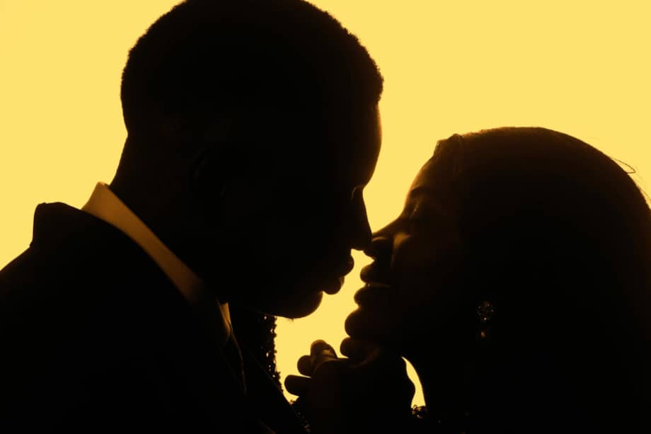 Hablar, quedarse cerca o validar cómo se siente la otra persona son algunas de las formas en que puede aparecer el aftercare.